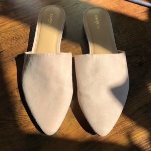 Express cream mule size W9